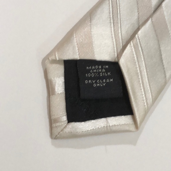 EXPRESS MEN’s TIE WHITE 100% SILK - Picture 5 of 5